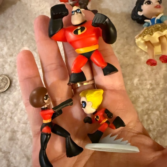 Disney Vibrant Multicolor Action Figures Playset - Picture 5 of 7